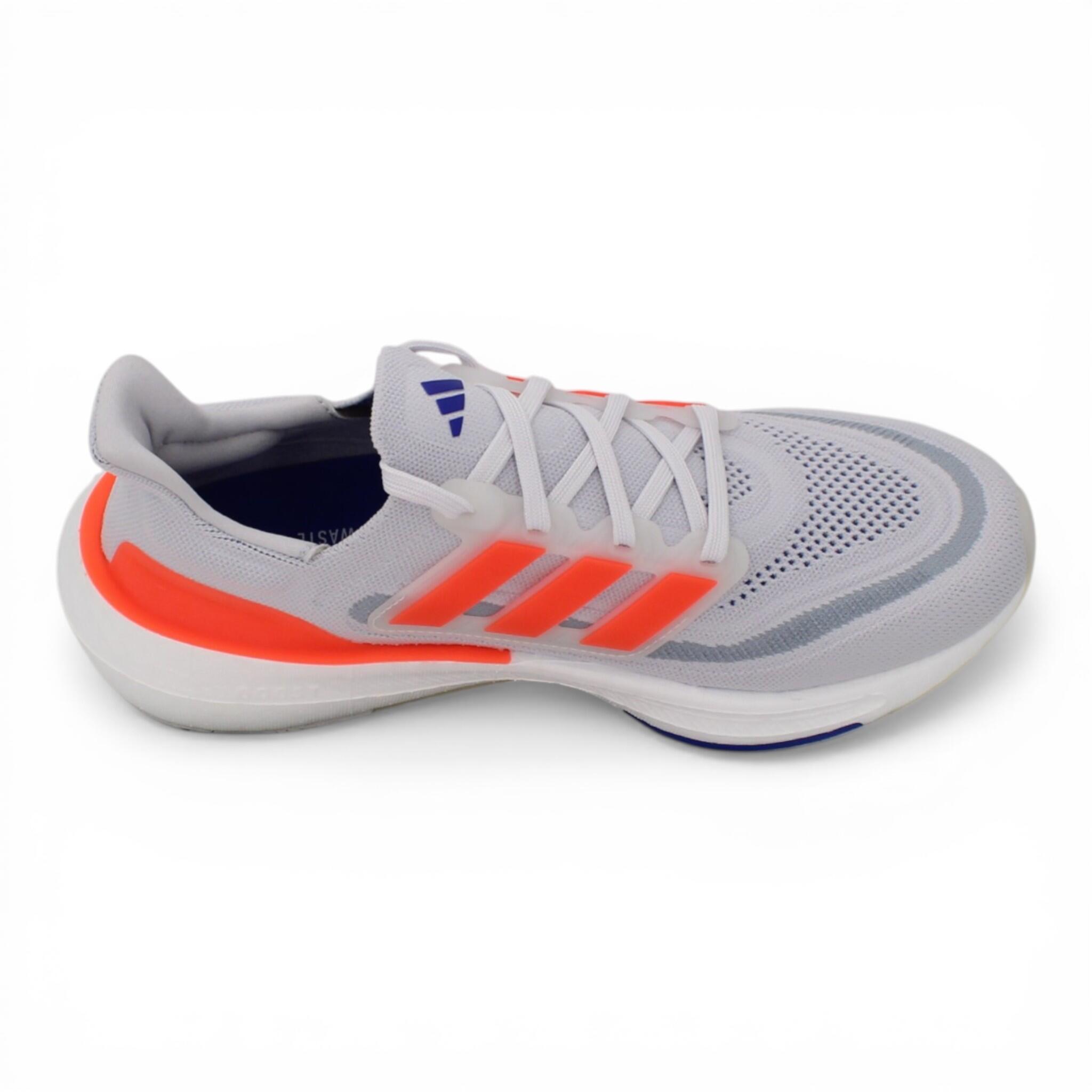 Laufschuhe Ultraboost Light in Grau 3/4