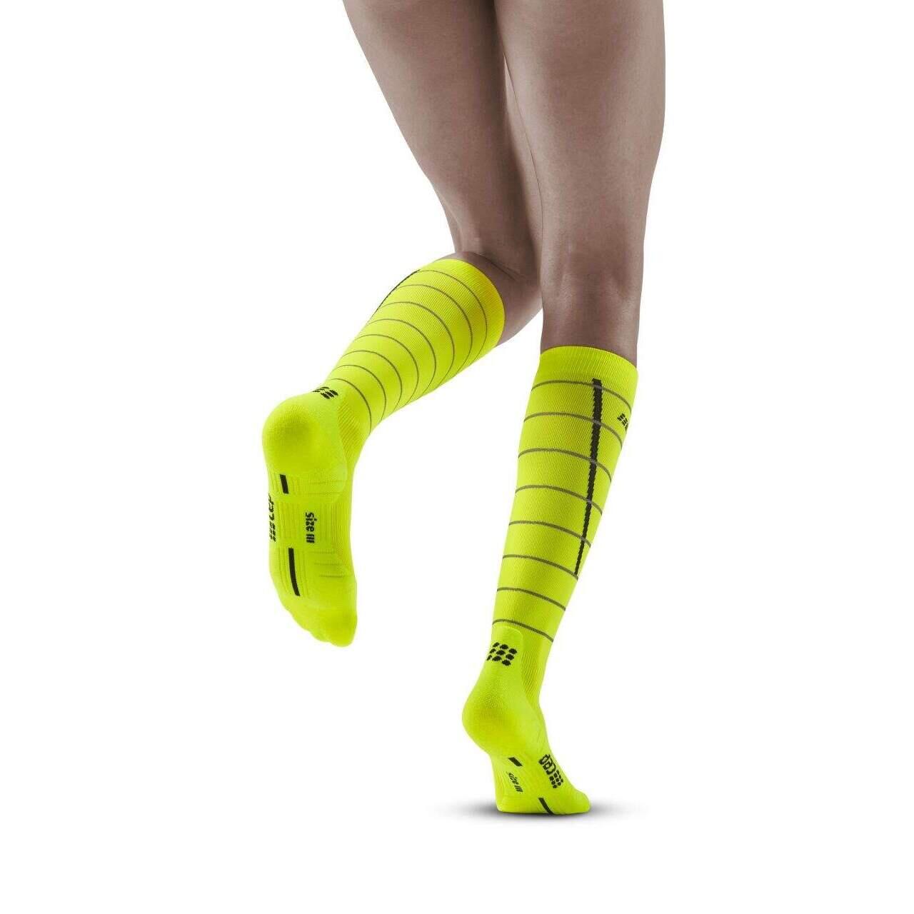 Skarpety kompresyjne damskie sportowe CEP Reflective wysokie 2/6