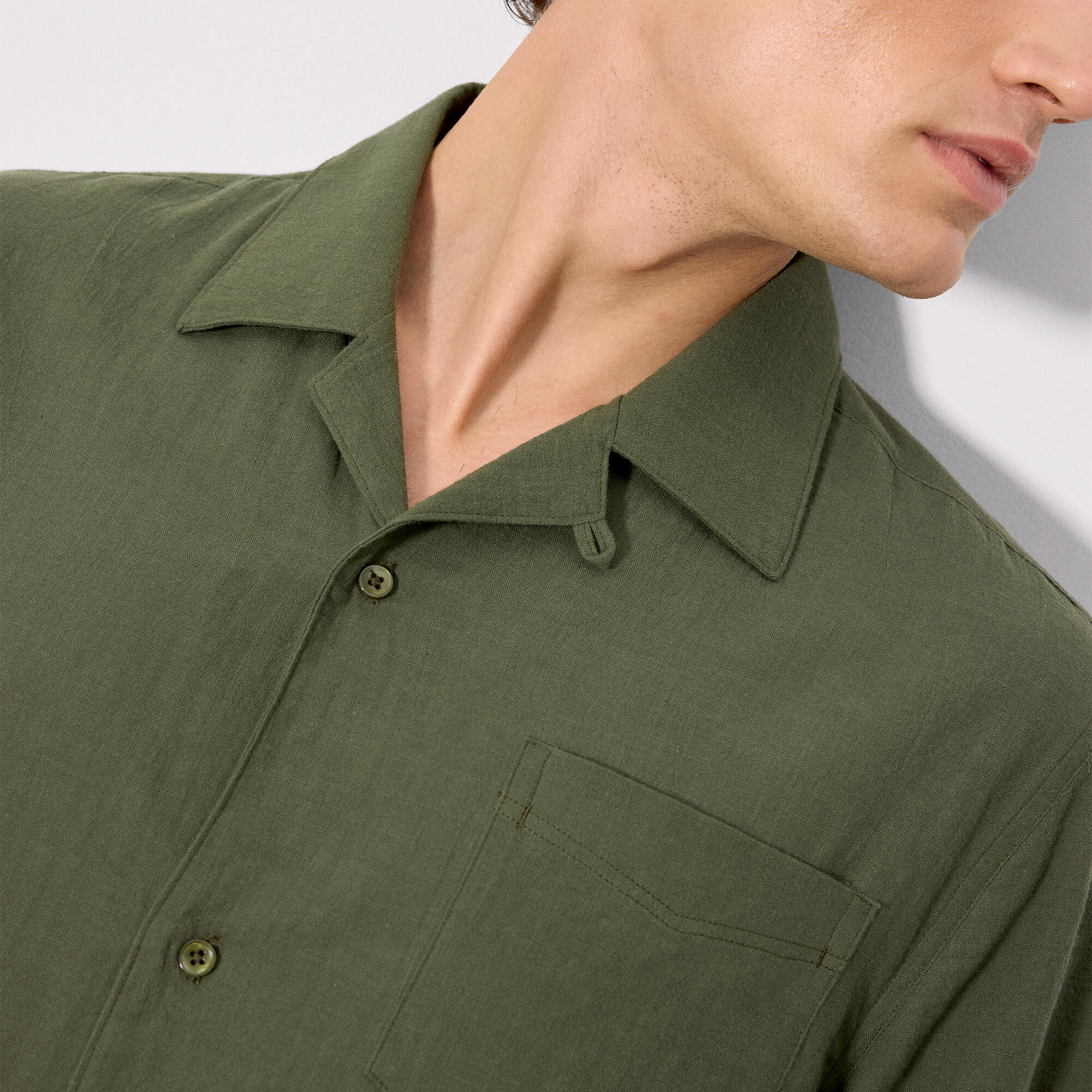 Chemise à manches courtes boutonnée effet lin vert 3/4
