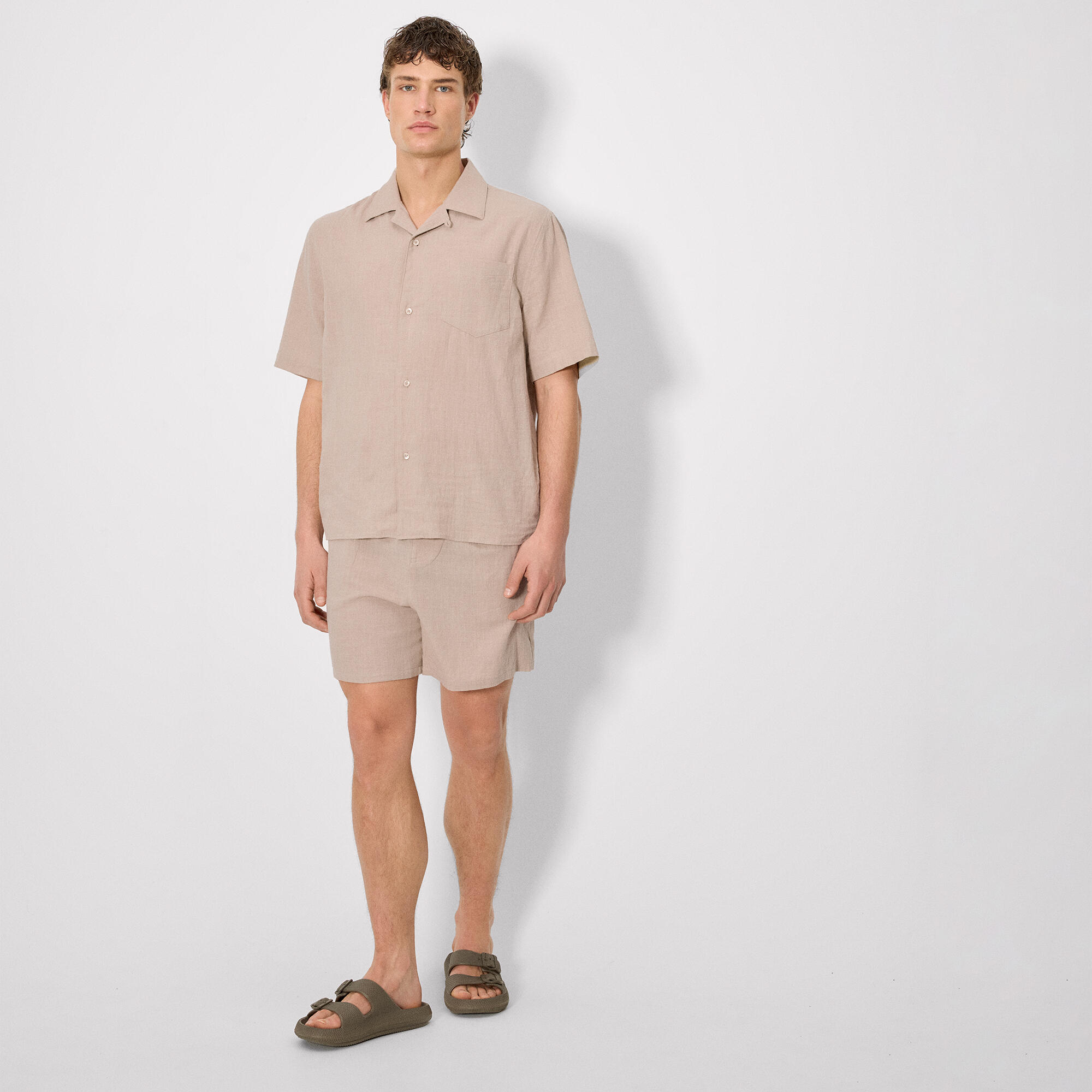 Chemise à manches courtes boutonnée effet lin taupe 4/4