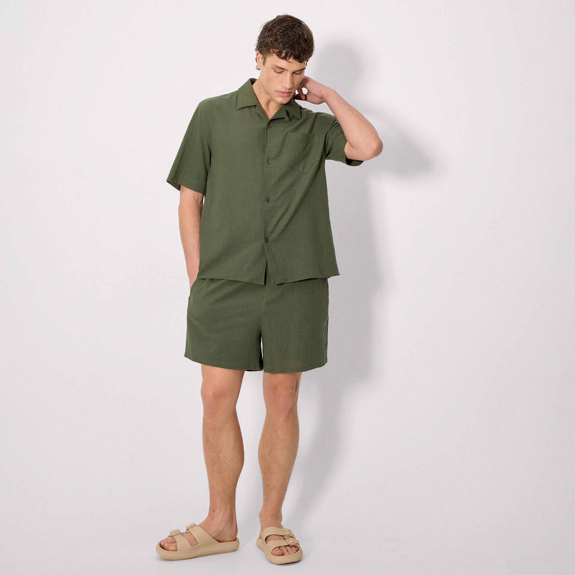 Chemise à manches courtes boutonnée effet lin vert 4/4
