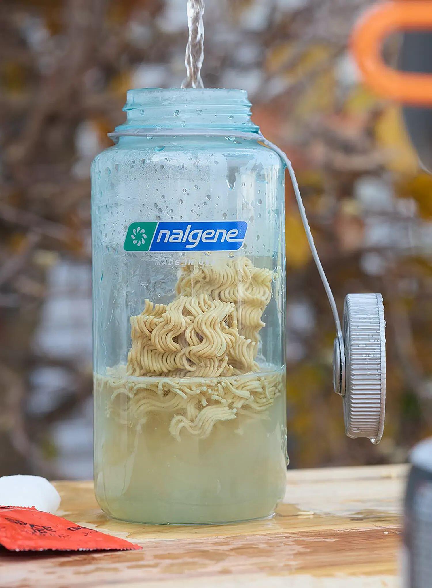 Nalgene Wide Mouth 946 ml Tritan Renew 50% recyclé BPA-free Loop-Top dicht 5/7
