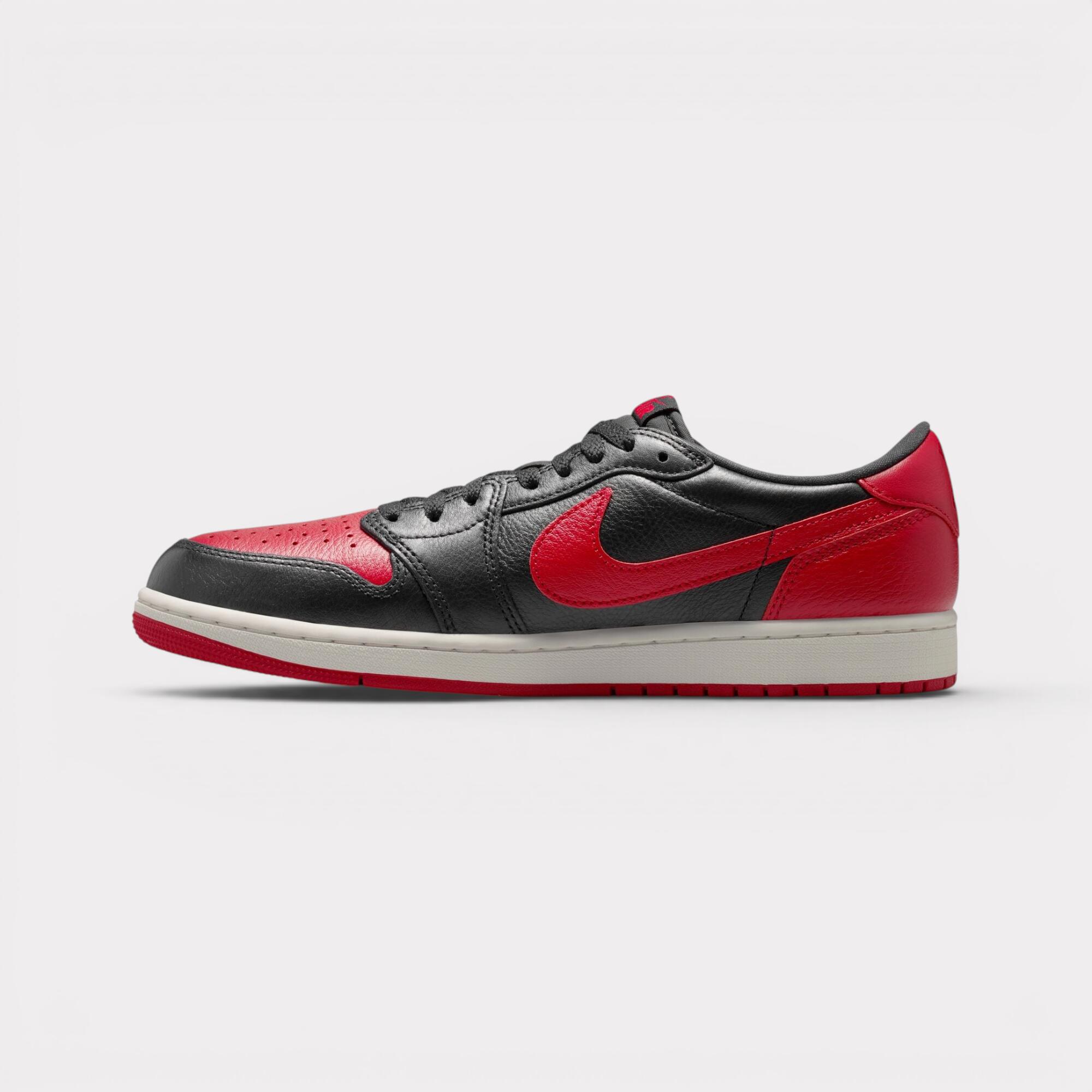 Air Jordan 1 Low OG - Banned 3/6