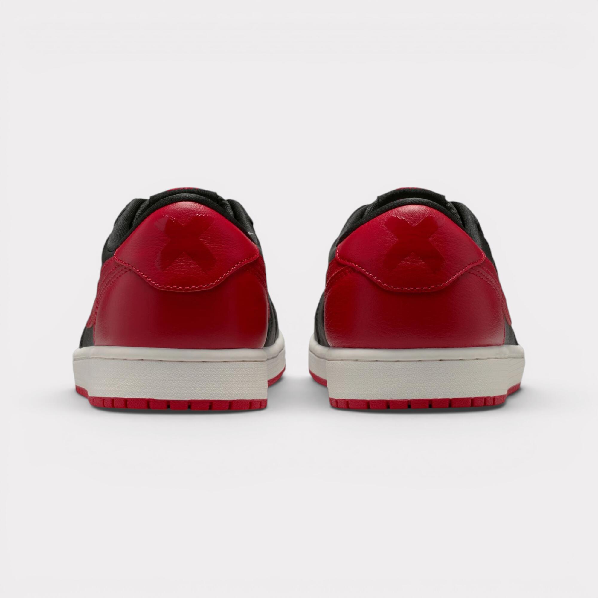 Air Jordan 1 Low OG - Banned 4/6