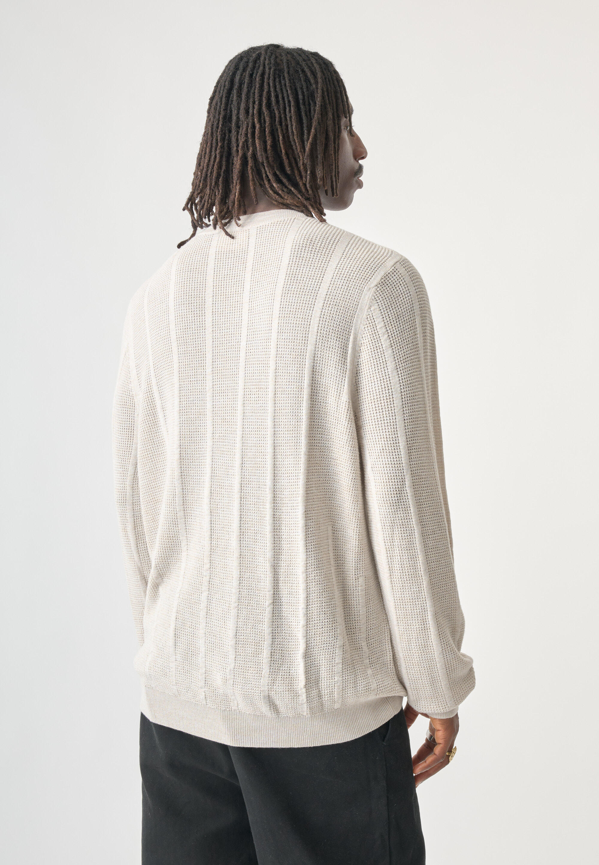 Pullover im klassischen Design 5/5