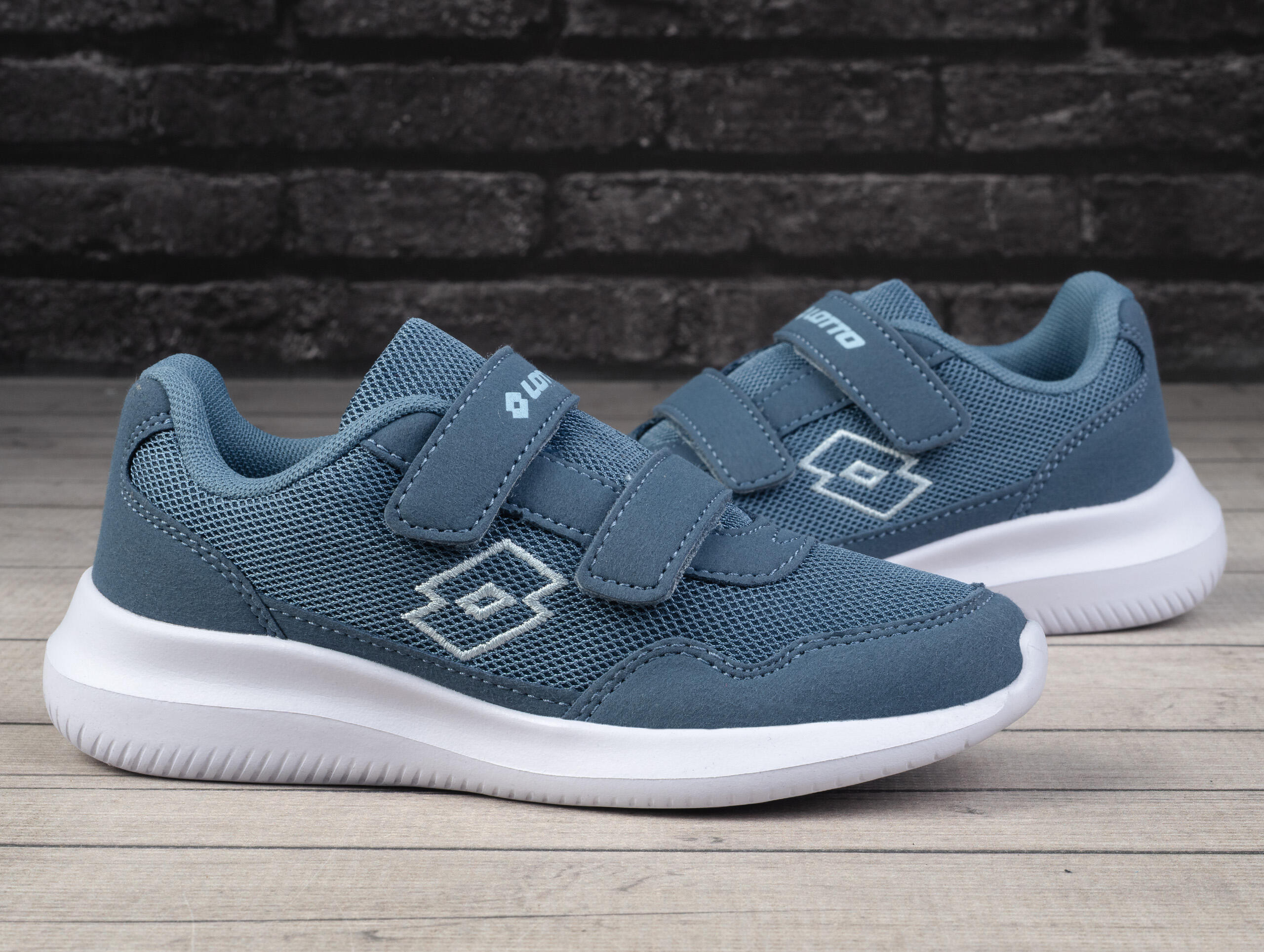 Buty dziecięce sportowe na rzep Lotto CONNECT VL TO K 2/6