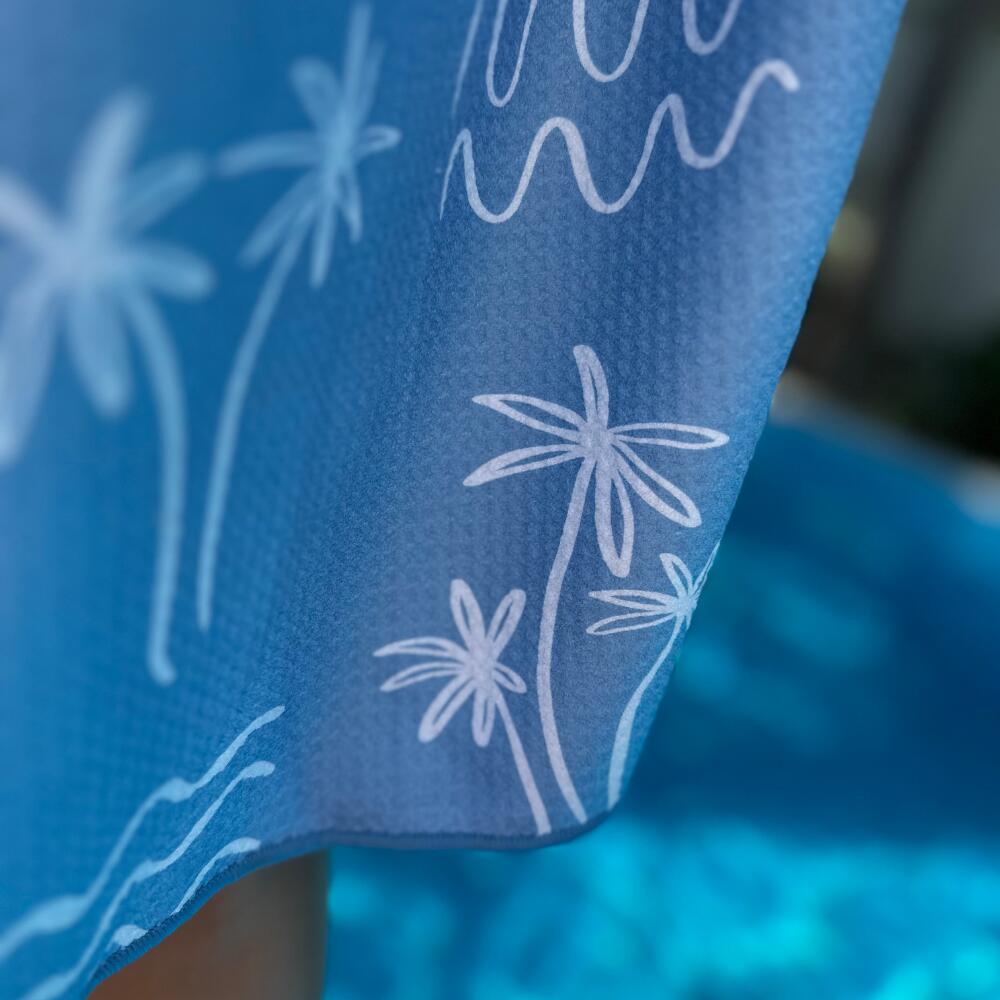 Poncho de bain adulte 80 x 110 cm, bleu à motifs palmiers et vagues 7/7