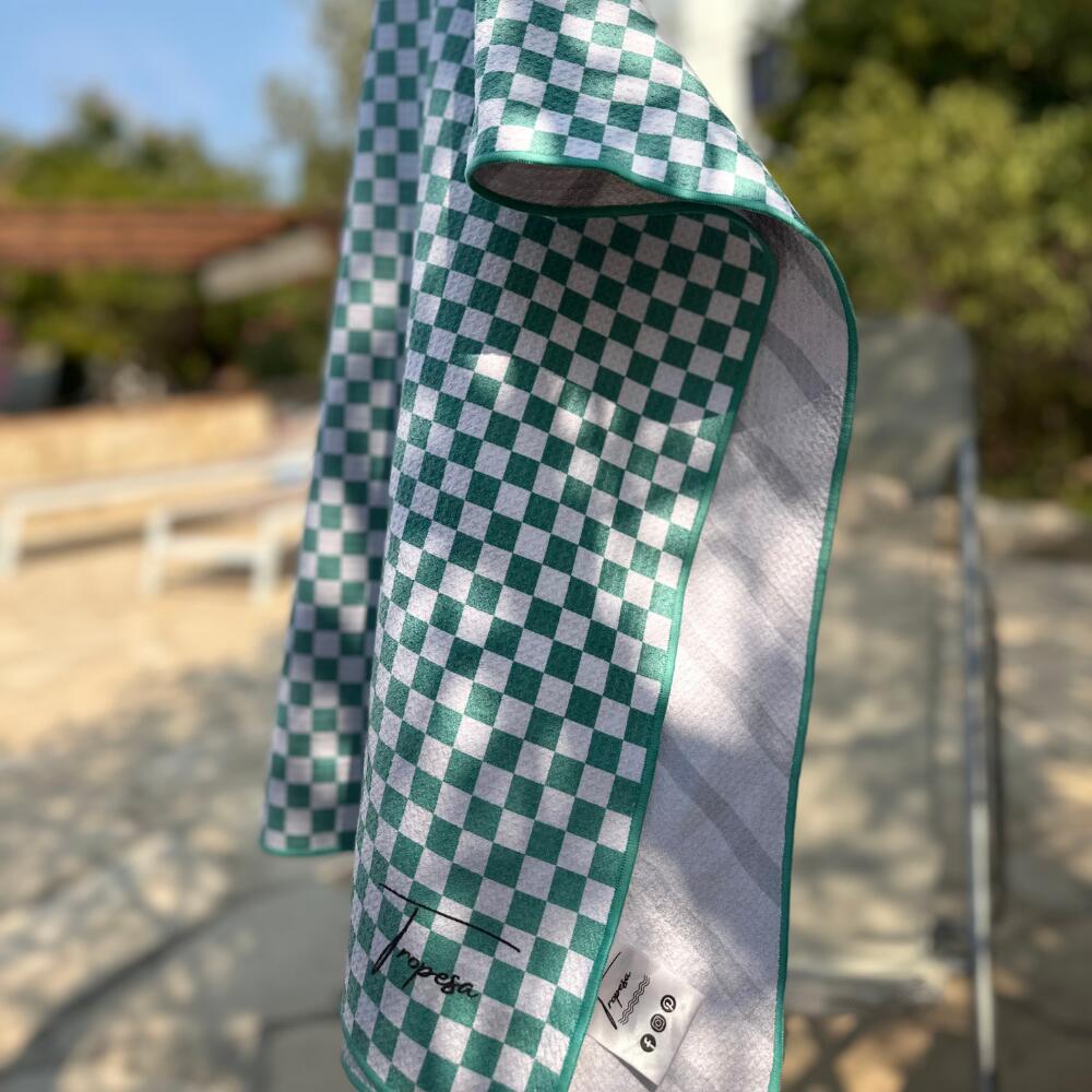 Serviette de plage 160 x 90 cm, imprimée à damier vert et blanc 6/6