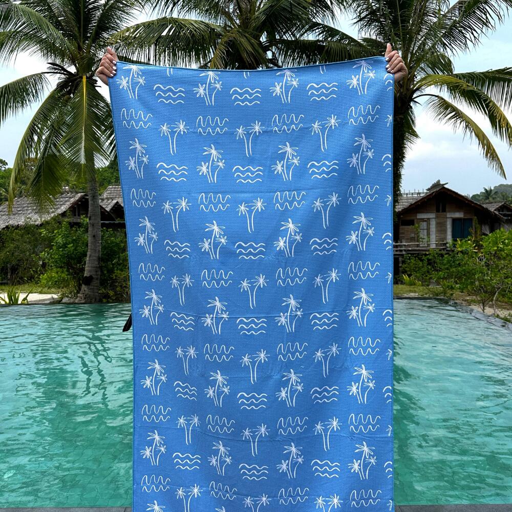 Serviette de plage 160 x 90 cm, imprimée bleue à motifs palmiers et vagues 4/7