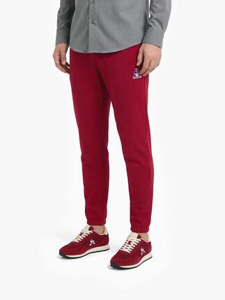 Pantalons Le Coq Sportif Modèle Ess Pant Loose N3 Couleur Rouge