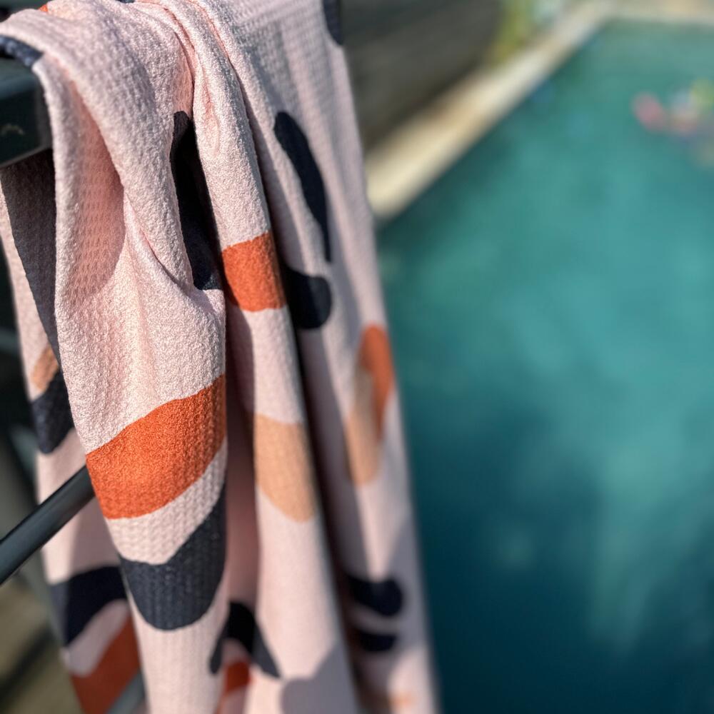 Serviette de plage 160 x 90 cm, imprimée beige rosé à motif léopard 5/6