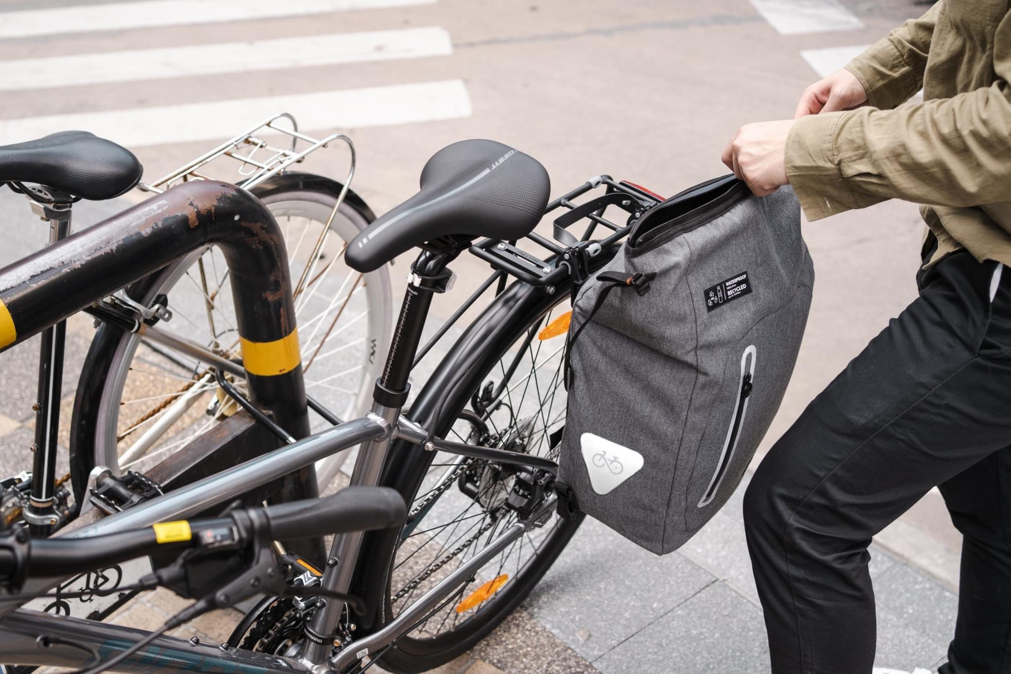 Alforja impermeable convertible Urbanion Bikepack 4/7