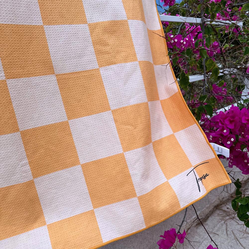 Serviette de plage taille 160 x 90 cm, imprimée à damier orange et moutarde 7/7