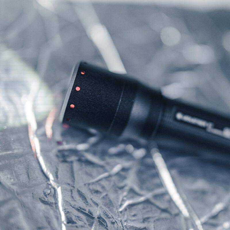 Led Lenser Portable Electric Lamp P7 New -  5