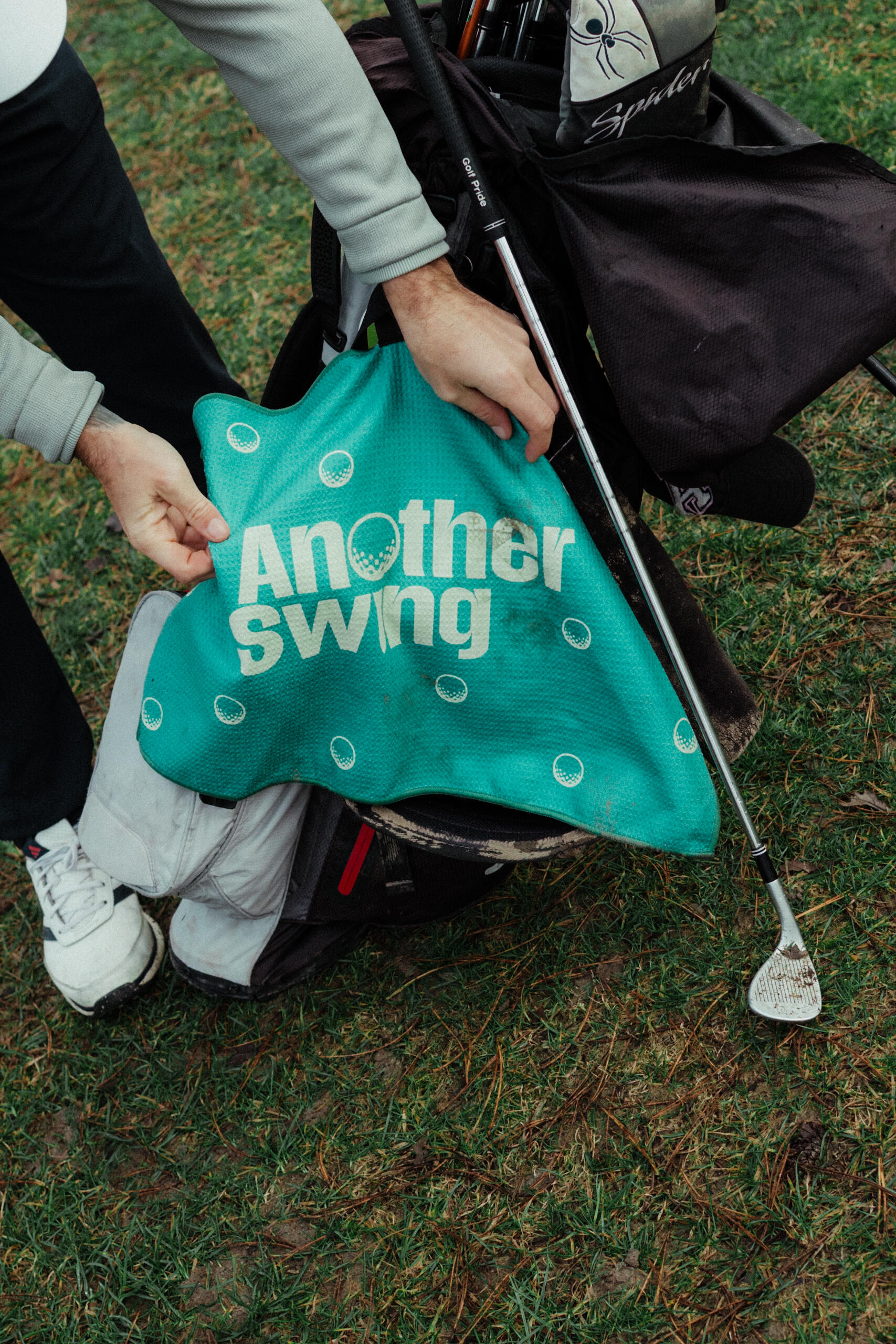 Another Swing Golfhandtuch Mikrofaser - Hohe Saugkraft - Französische Marke 5/6