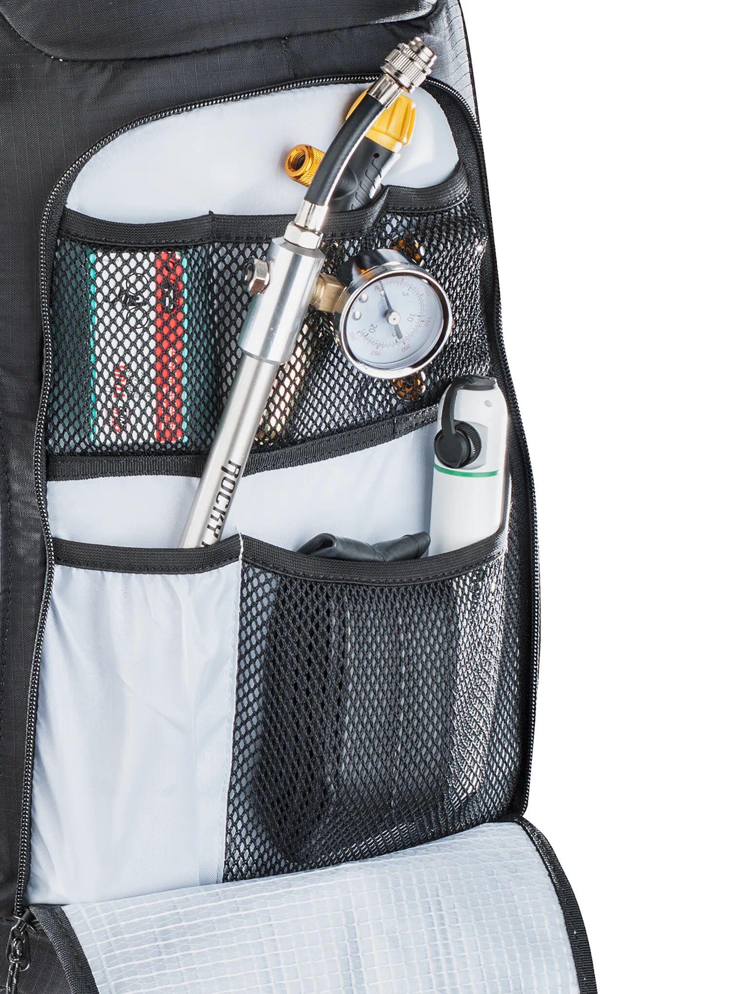 Evoc FR TOUR 30L plecak z ochroną pleców 5/7