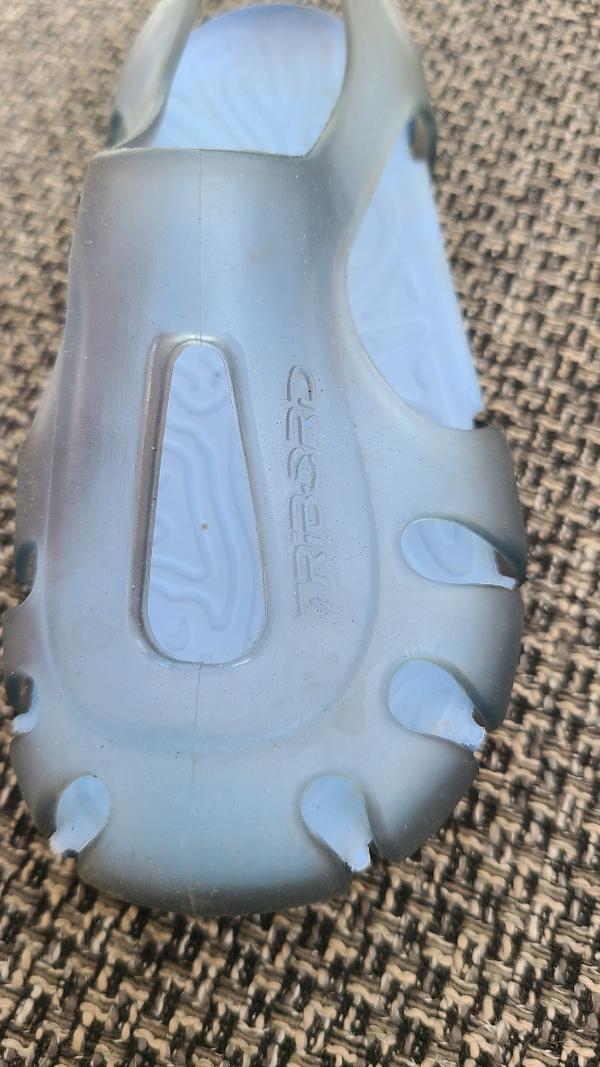Tussen Particulieren - Tribord Decathlon blauwe watersandalen 25 stuks. 3/7