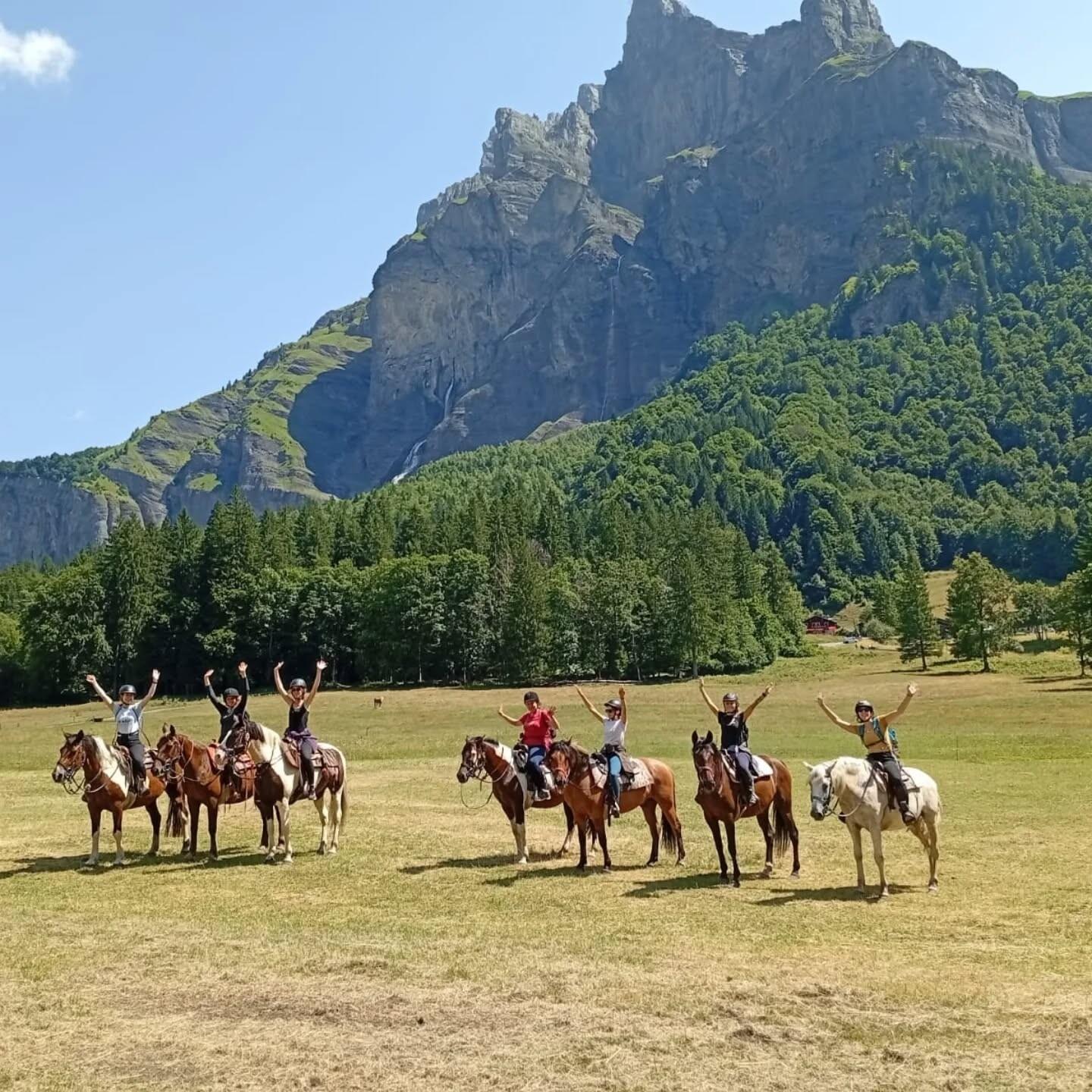 Randonnée équestre à Sixt Fer à Cheval 1/1