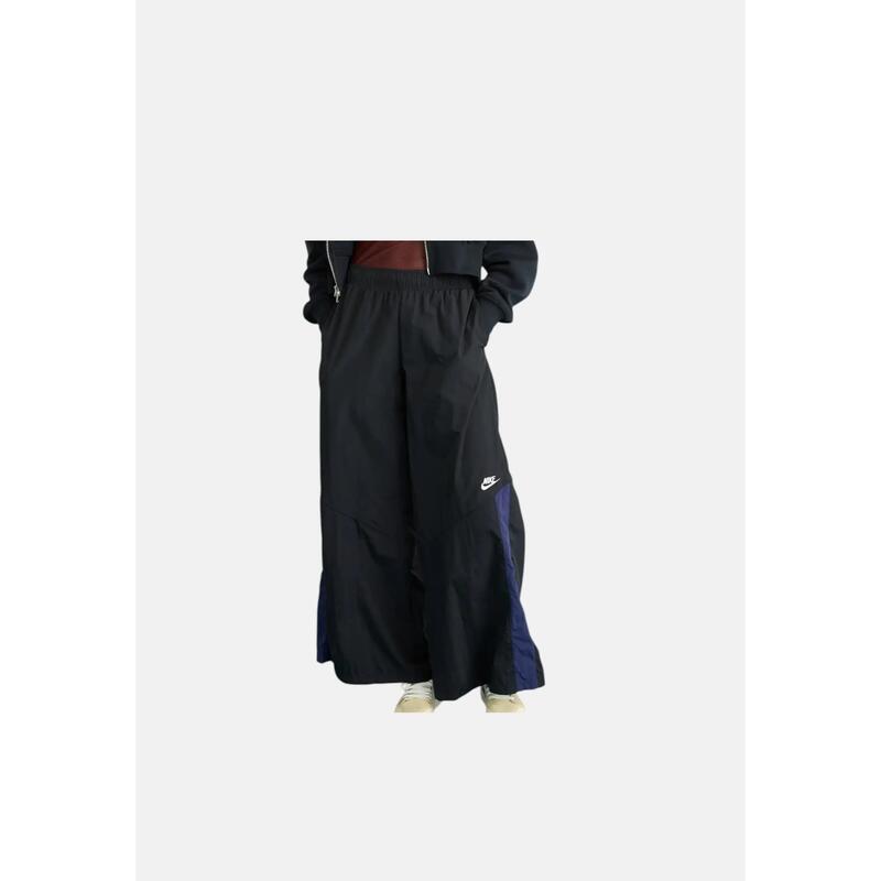 Pantaloni femei Nike Sportswear negru