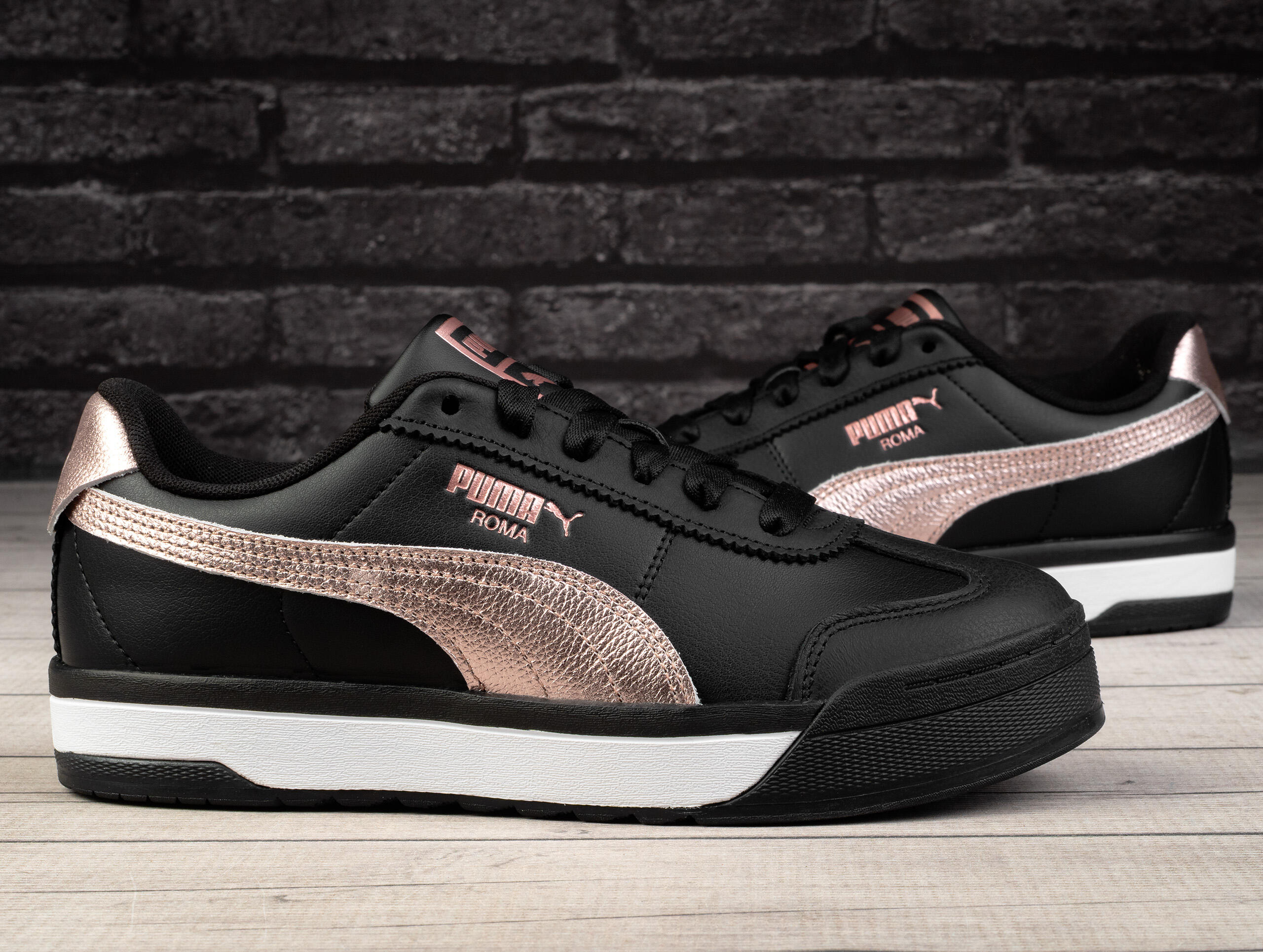 Buty damskie sportowe Puma ROMA FEMININE METALLIC WNS 2/6