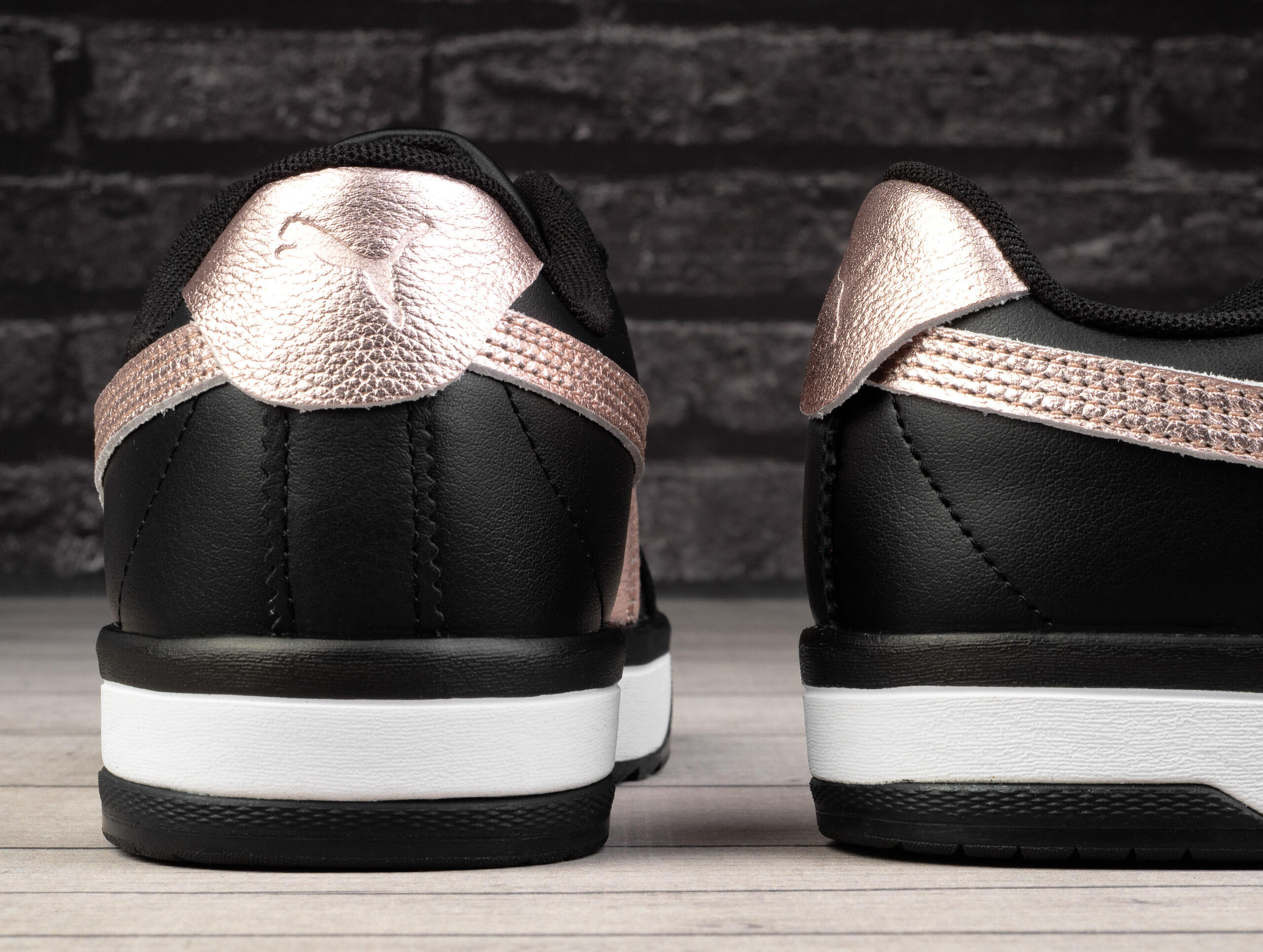 Buty damskie sportowe Puma ROMA FEMININE METALLIC WNS 4/6