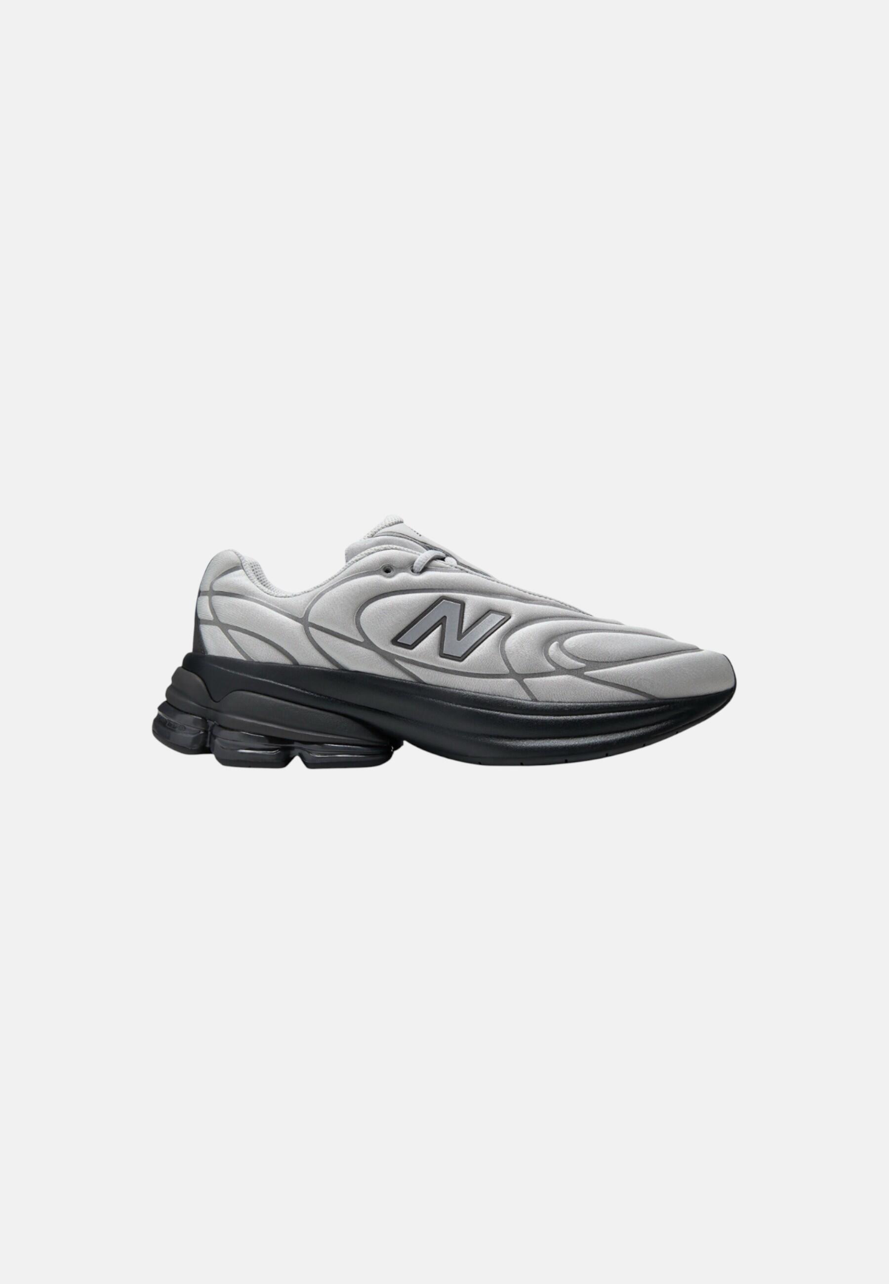 NEW BALANCE picture