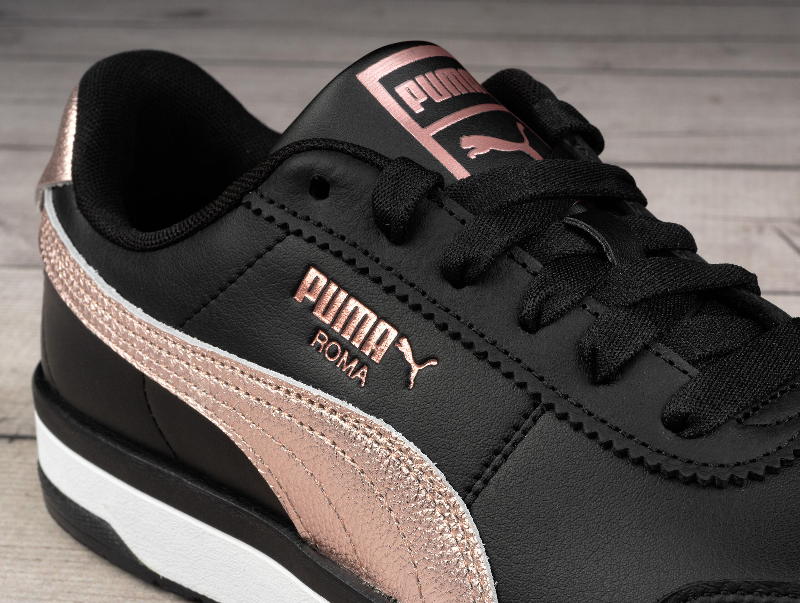 Buty damskie sportowe Puma ROMA FEMININE METALLIC WNS 6/6