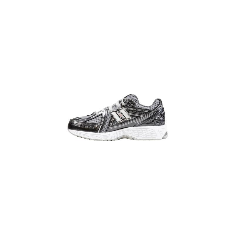 Sneakerși băieți New Balance negru