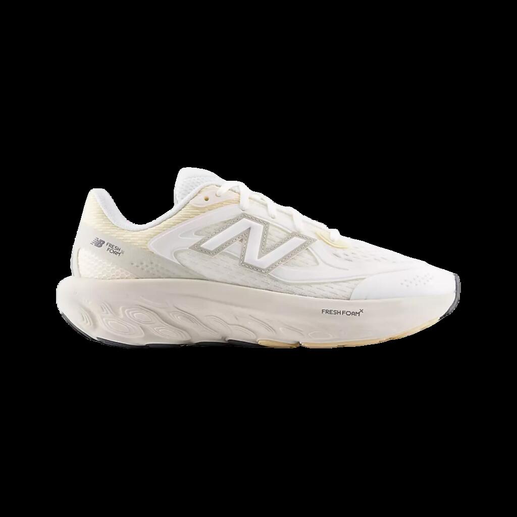 Low-top sneakers New Balance UTRNEA beige