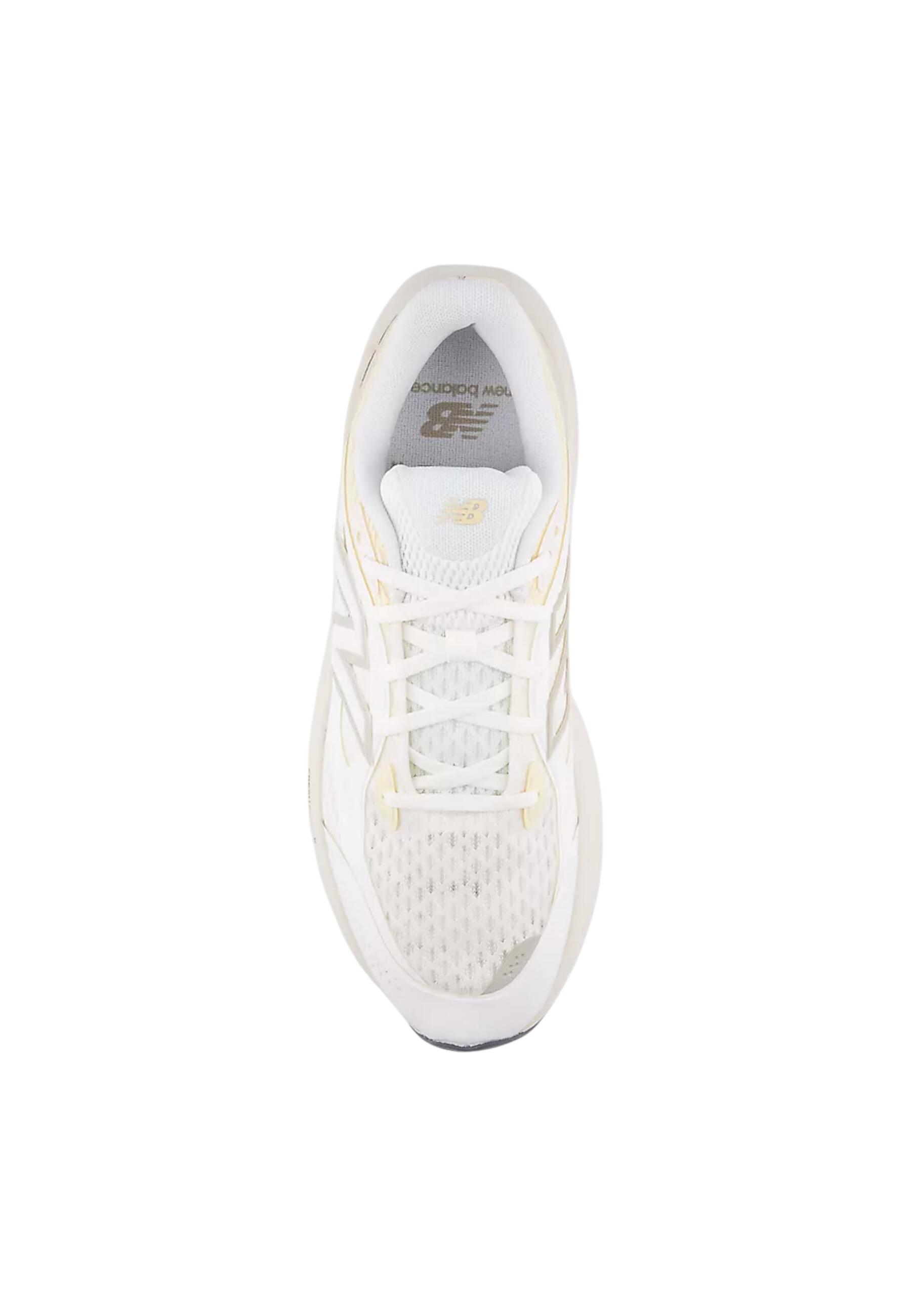 Sneakersy Adulto unisex New Balance utrnea beżowy 4/5