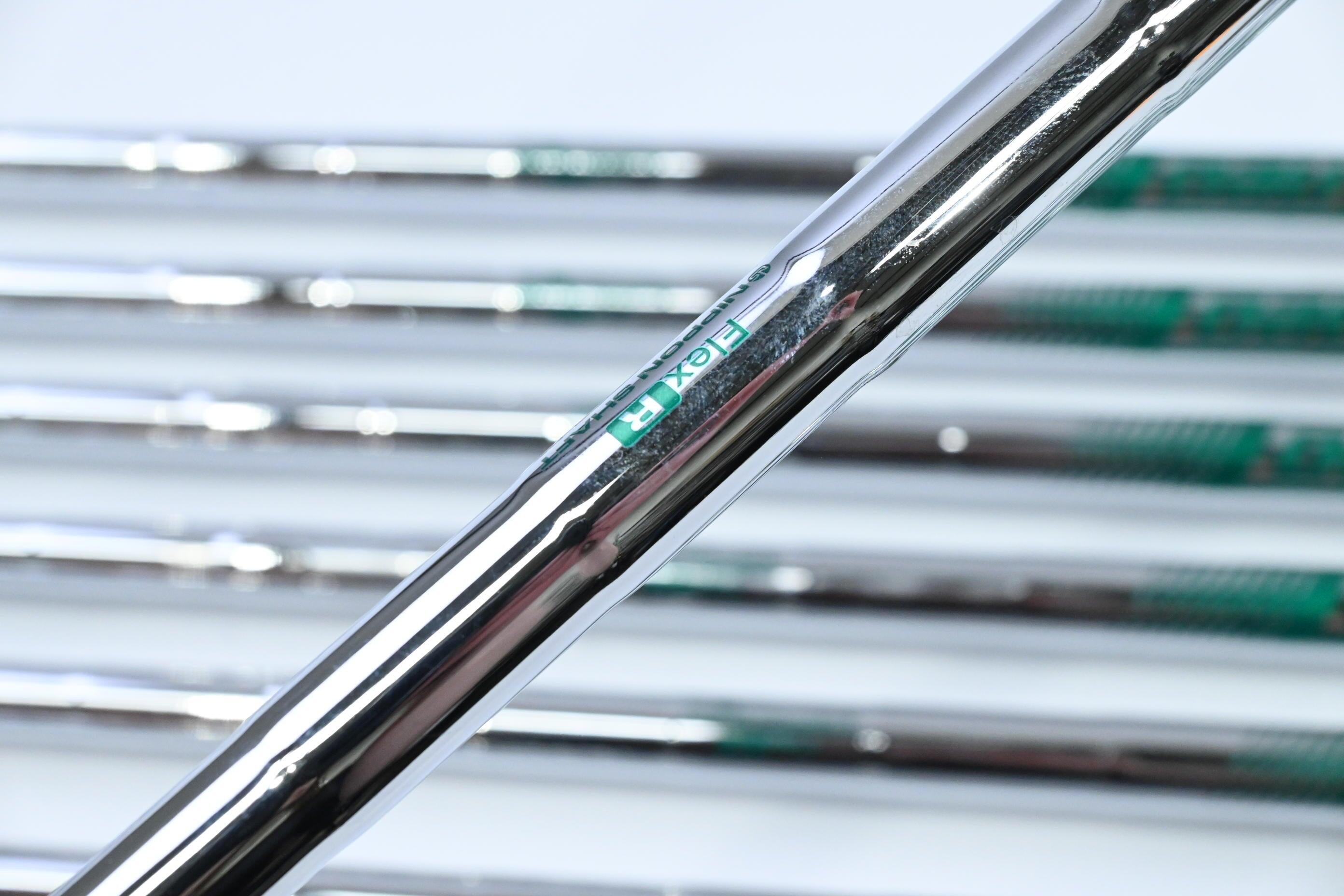 Srixon ZXi4 Irons / 5-PW+AW / Regular Flex NS Pro 950 GH Neo
