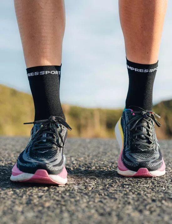 Calcetines Compressport Pro Racing Socks v4.0 Run High Negro/Blanco/Rojo 3/4