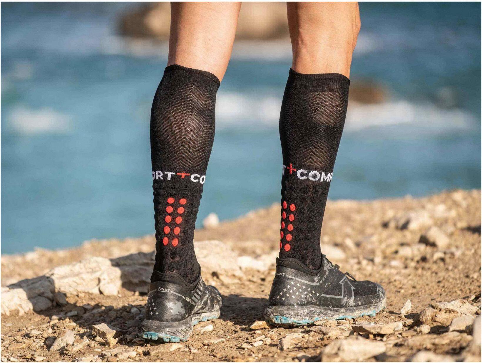 Calcetines Compressport Full Socks Run Black 3/6