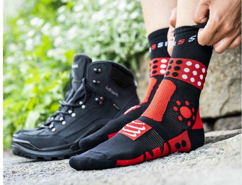 Calcetines Compressport Trekking Negro/Rojo/Blanco 3/5