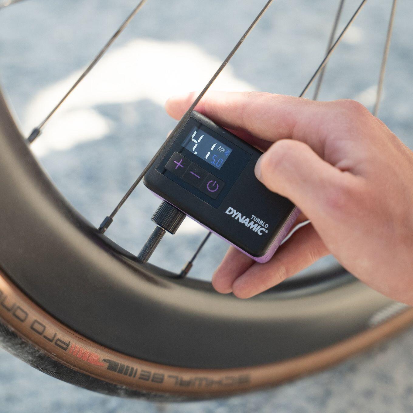 Bomba eléctrica Dynamic Turblo Negro Morado 2/7