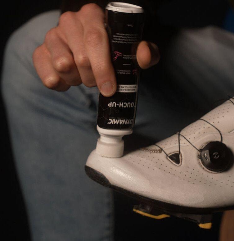 Dynamic Touch-Up White Shoe Polish 75ml 3/7