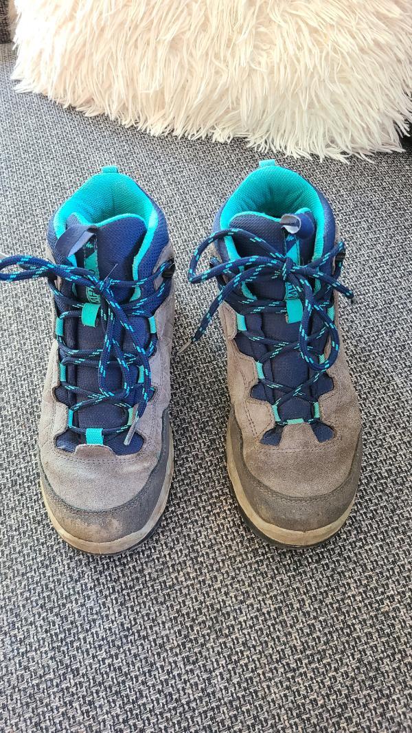 Entre Particuliers - Bottines de marche decathlon gris turquoise T 34 7/7