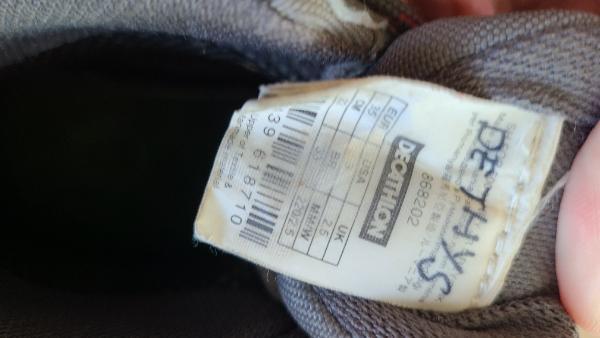 Entre Particuliers - Bottines de marche decathlon gris rose T35 6/7