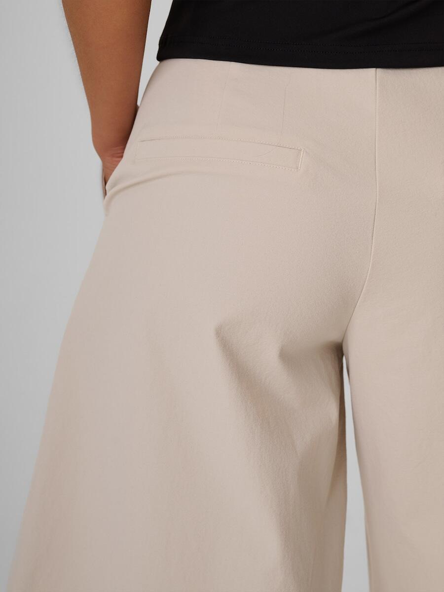 Spodenki casual damskie 4F 4FRSS26TSHOF0935 5/7