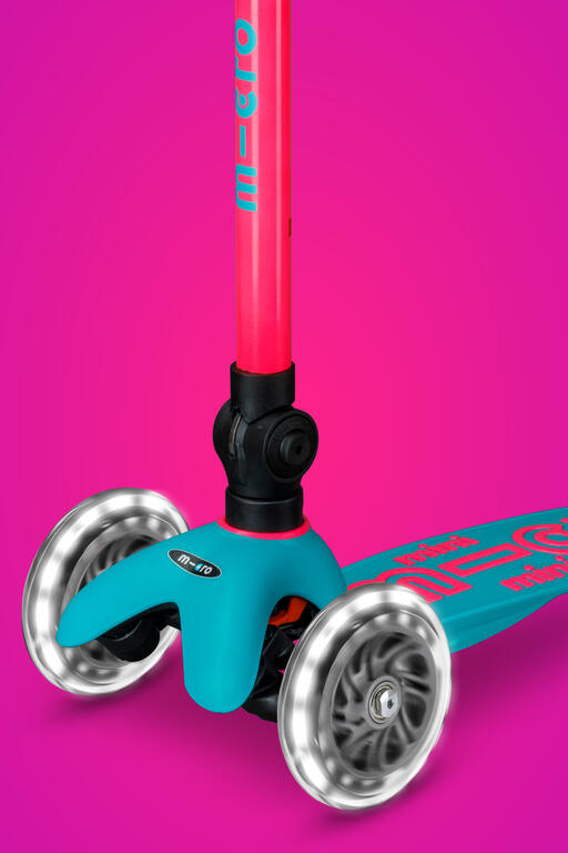 Patinete 3 Ruedas Micro Mini Deluxe Plegable NEON LED Aqua-Fucsia 4/7