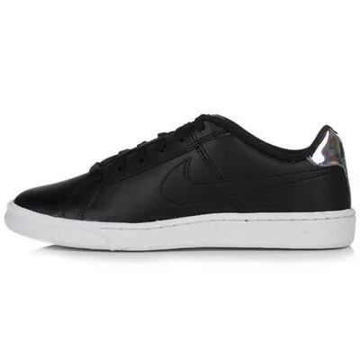 Scarpa universali donna Nike Wmns Court Royale