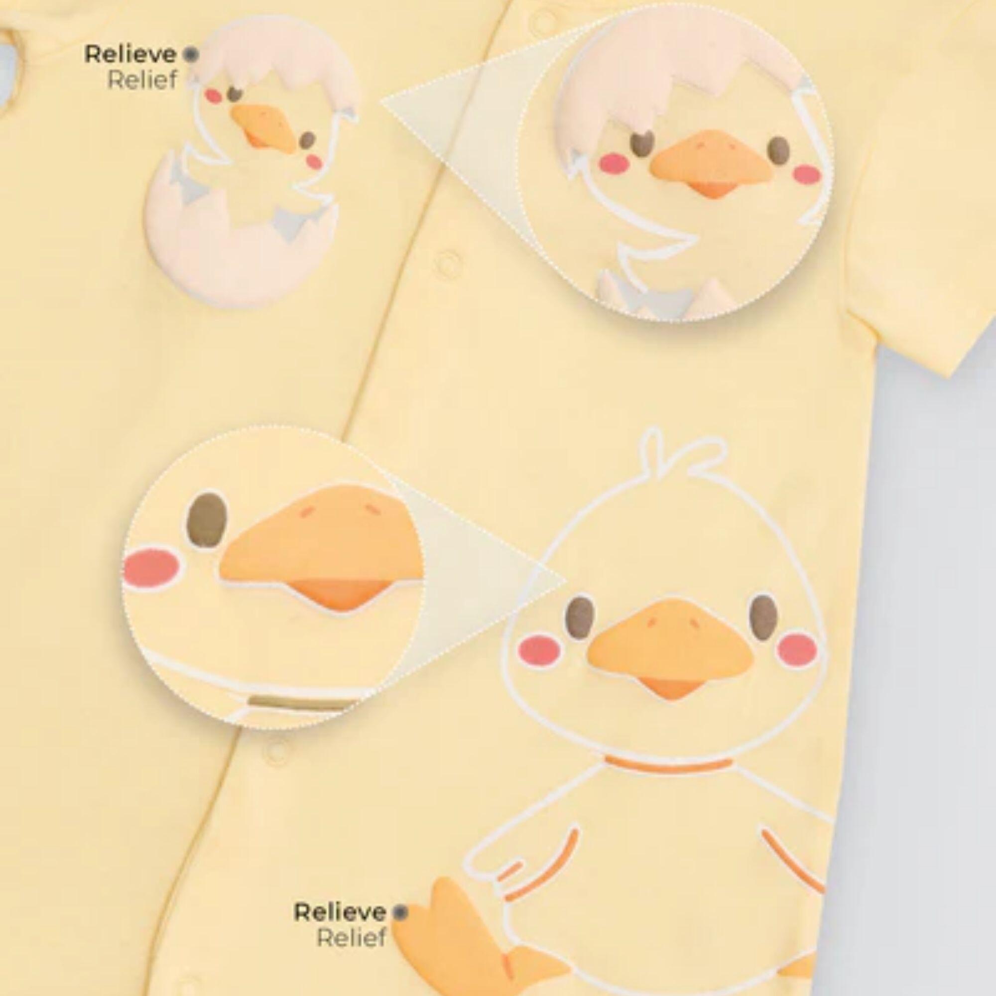 Macacão infantil de manga curta com estampa de patinhos 3/6