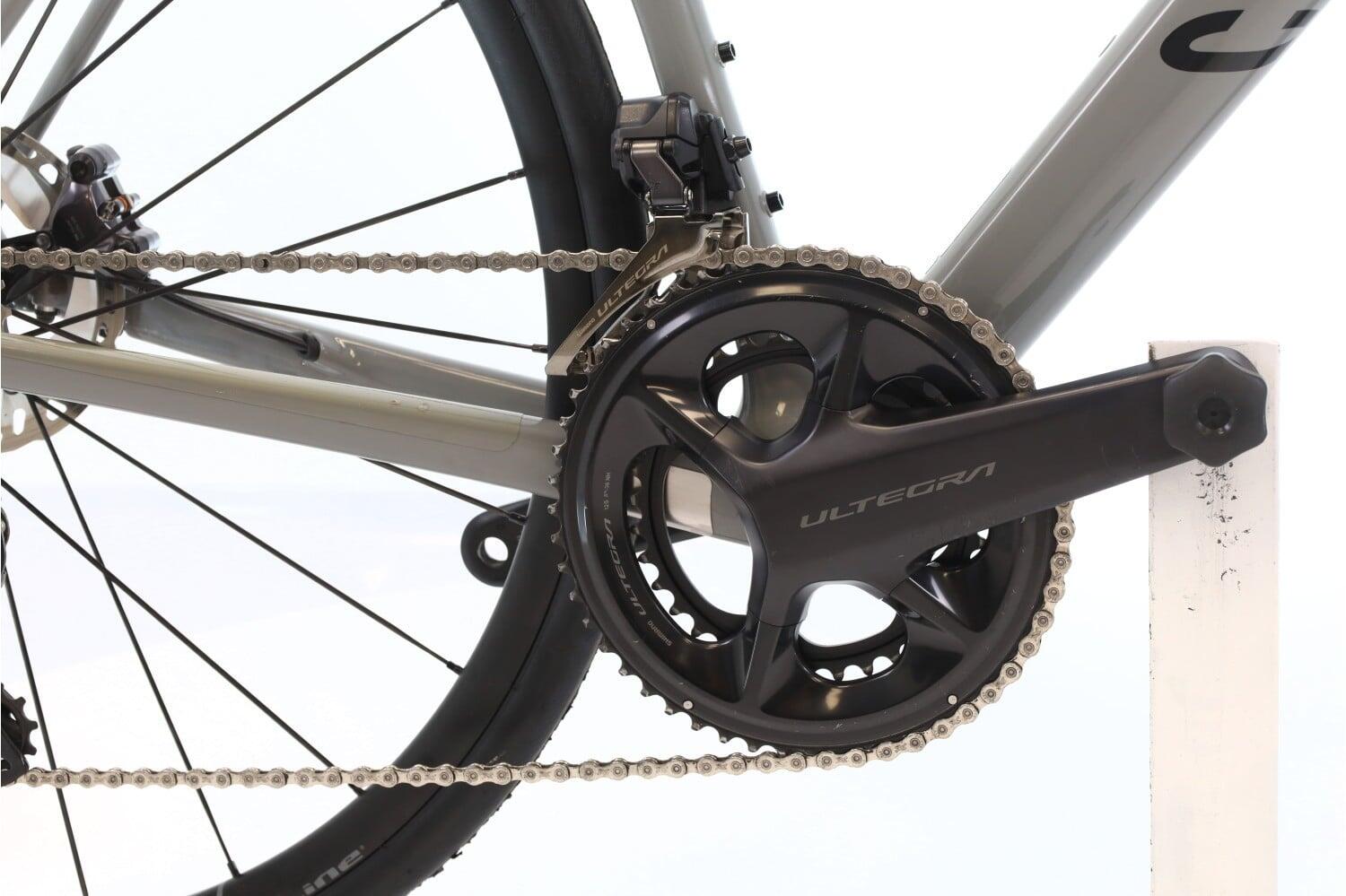 Bici strada ricondizionata ·  Ultimate CF SL 8 Disc Di2 12V · Ottimo stato 4/8