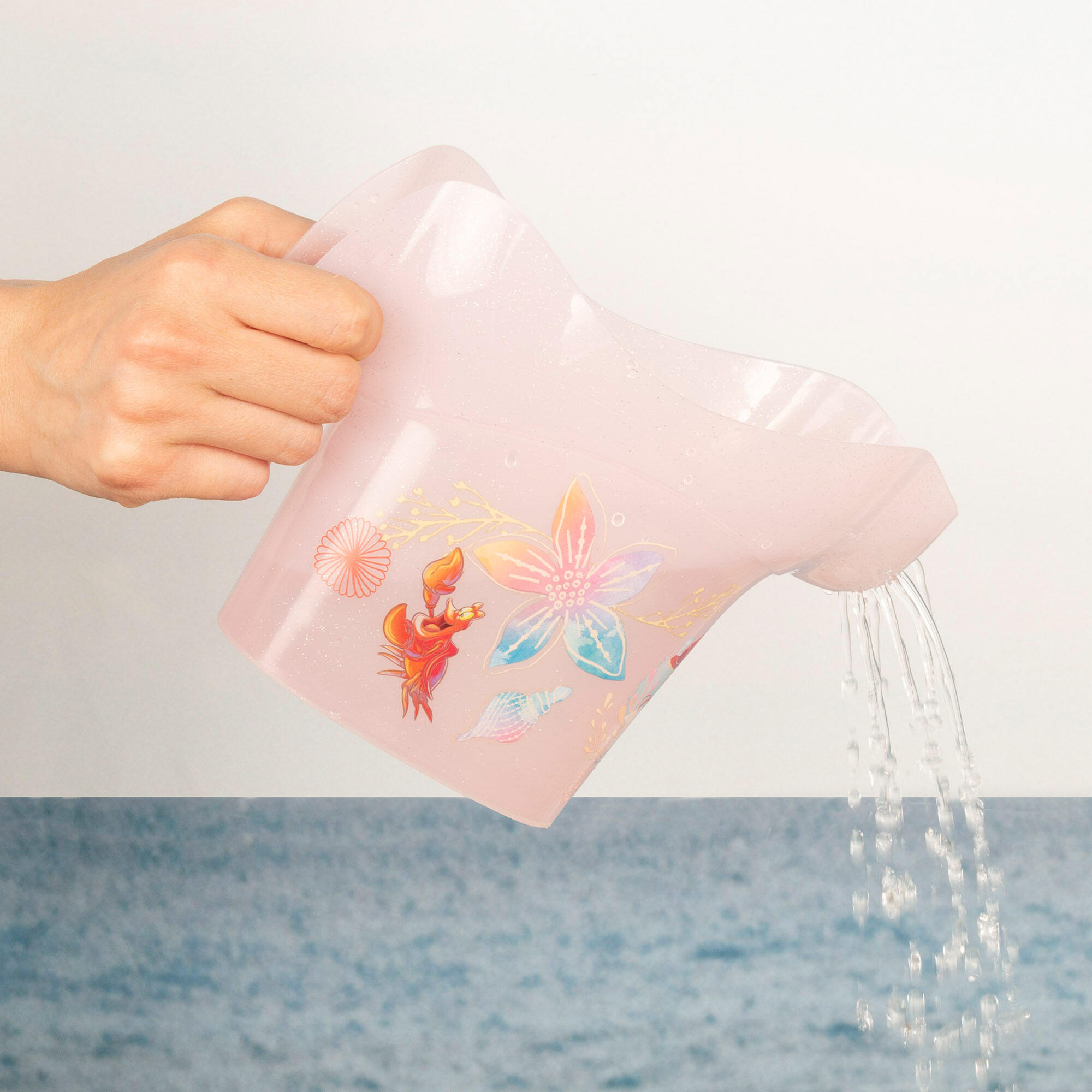 Conjunto de balde de praia a Pequena Sereia com acessórios toalha e saco 7/7