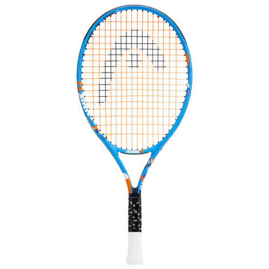 Jannik, 23 ans, raquette de tennis enfant