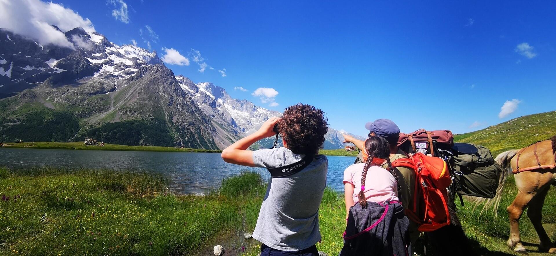 DECATHLON TRAVEL picture