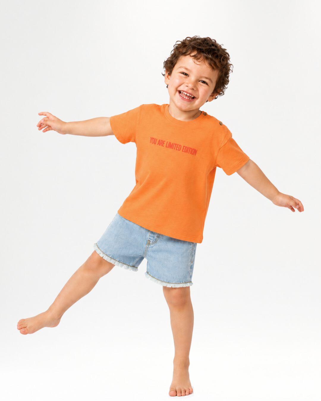 Camiseta laranja para 4/5