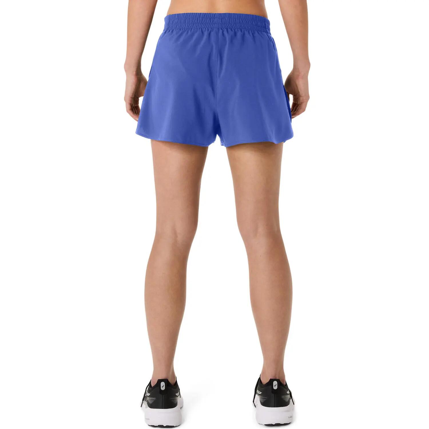 Pantaloncini Asics modello Pantalón corto ASICS Core Split azul violet per donne 2/5