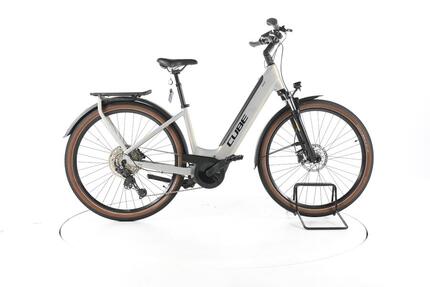 Reconditionné - Cube Touring Hybrid Pro Trekking E-Bike Entrée basse 2024 - Bon