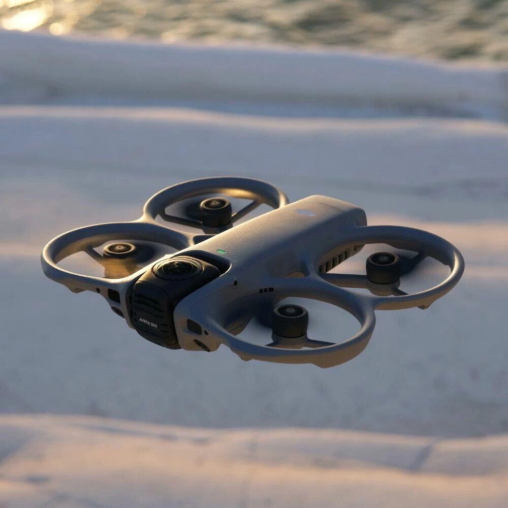 Drone DJI Avata 360 Fly More Combo avec radiocommande RC 2 et 3 batteries 2/5